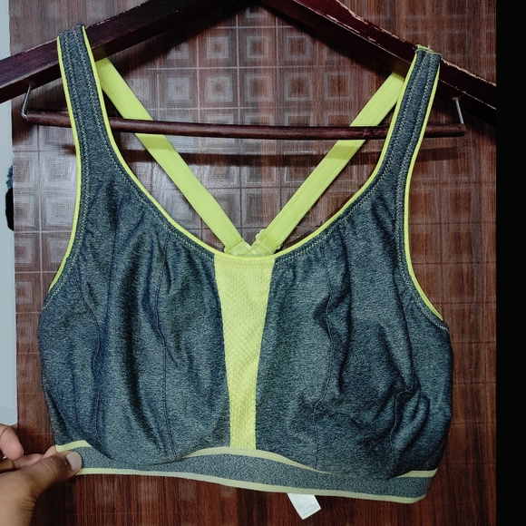 Nike Other - Grey CrossBack Sports Bra 😍